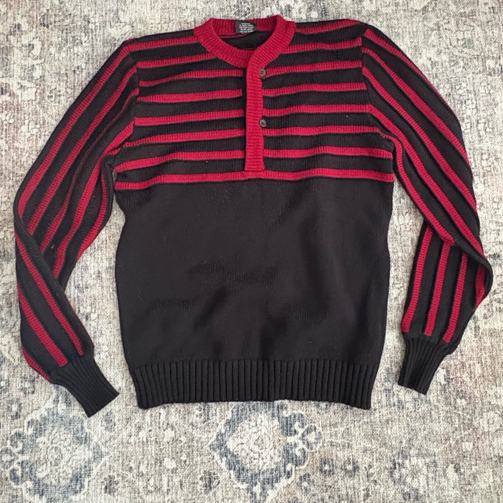 Vintage Women’s Striped Sweater by Da Vinci Knitwear Black & Red Pullover